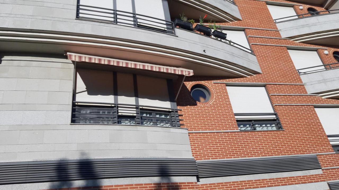 Piso Tranquilo Ponferrada Apartment ภายนอก รูปภาพ