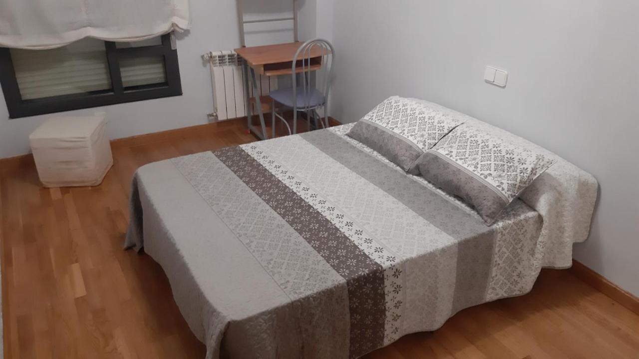 Piso Tranquilo Ponferrada Apartment ภายนอก รูปภาพ