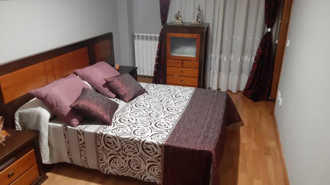 Piso Tranquilo Ponferrada Apartment ภายนอก รูปภาพ